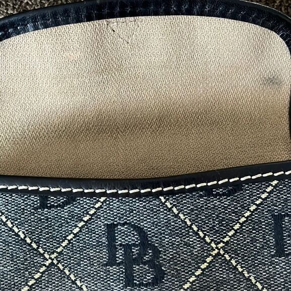 Dooney & Bourke Flap “DB” Wallet Wristlet- approx 6.5”/4.25”/1.25” - Picture 14 of 16